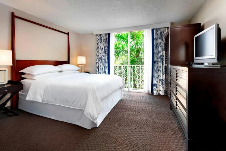 Sheraton Suites Fort Lauderdale at Cypress Creek photo 4