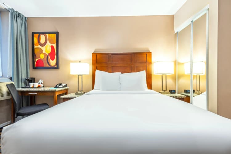 Quality Inn & Suites Vancouver, Bc - Adults Only photo 4