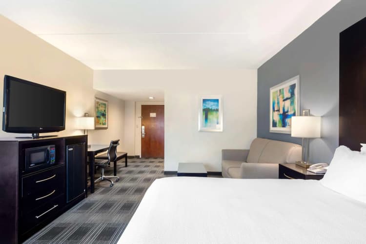 Best Western Hartford Hotel & Suites photo 4