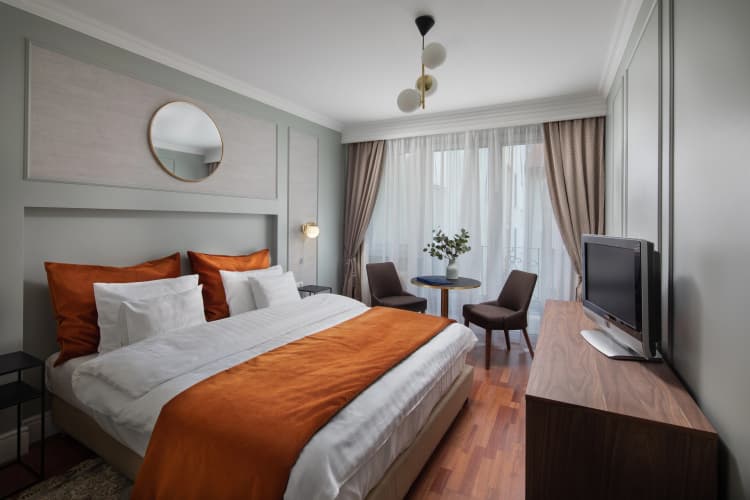 Queen's Court Hotel & Residence photo 4
