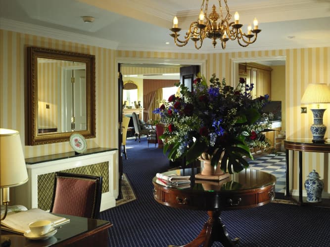 Cheval Thorney Court, photo 3