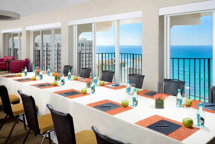 Hilton Waikiki Beach Resort & Spa photo 4
