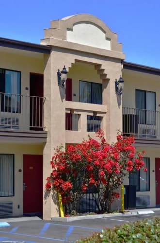Best Western Lamplighter Inn And Suites At Sdsu photo 2