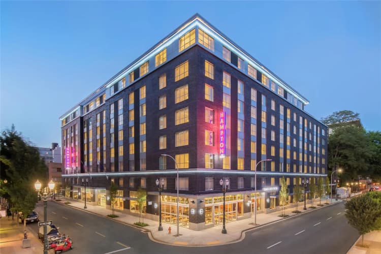 Hampton Inn & Suites Portland-Pearl District photo 2
