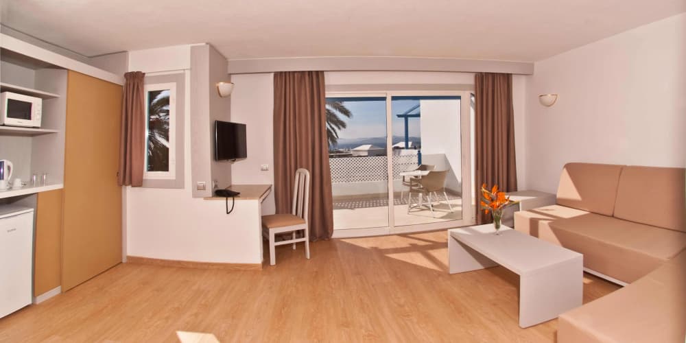 HL Paradise Island Aparthotel photo 4