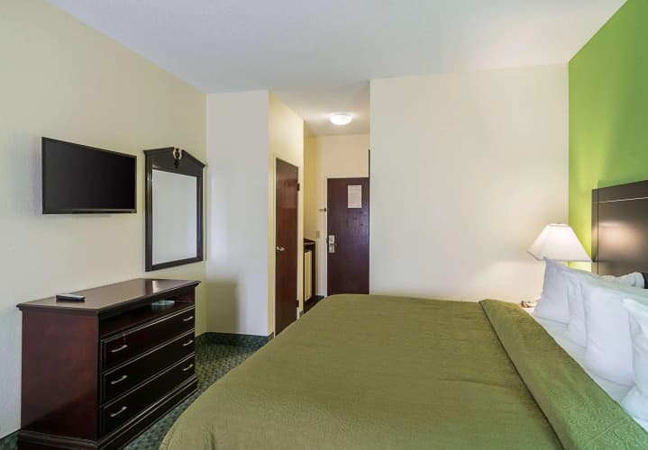 Quality Inn & Suites photo 4