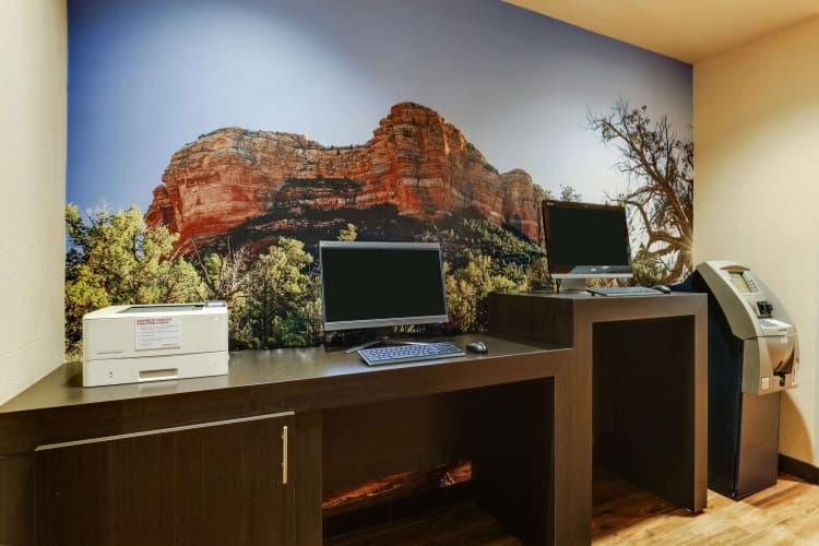 Drury Inn & Suites Phoenix Airport photo 4