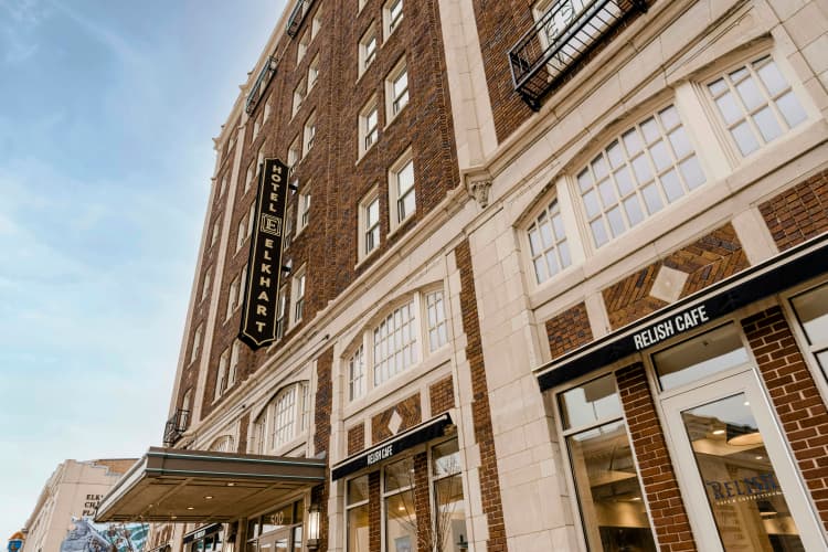 Hotel Elkhart, Tapestry Collection by Hilton photo 2