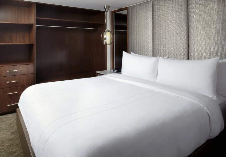 Raleigh Marriott Crabtree Valley photo 5