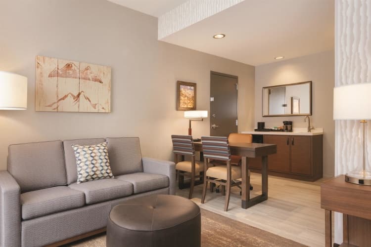 Embassy Suites by Hilton South Jordan Salt Lake City photo 5