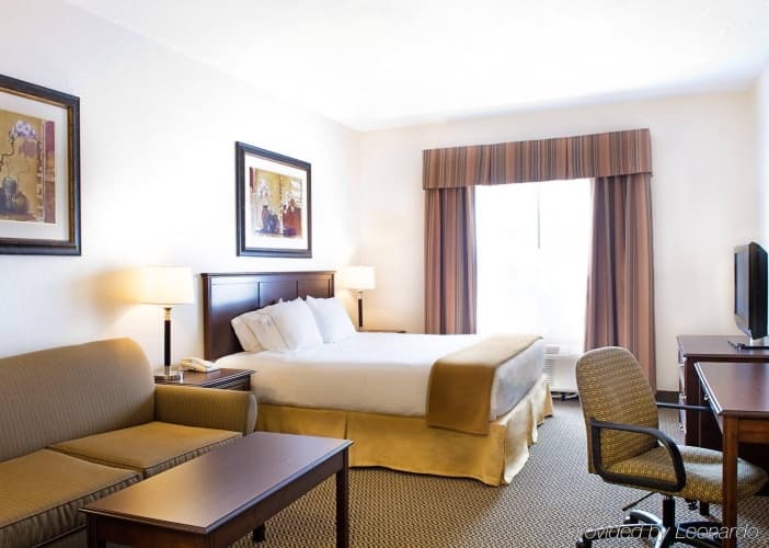 Holiday Inn Express & Suites Slave Lake photo 2