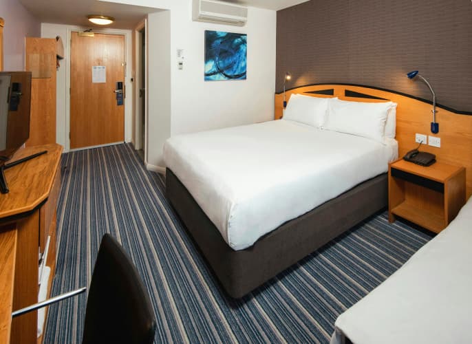 Holiday Inn Express Bristol City Centre photo 4