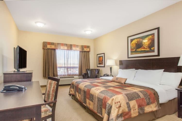 Ramada by Wyndham Pincher Creek photo 4