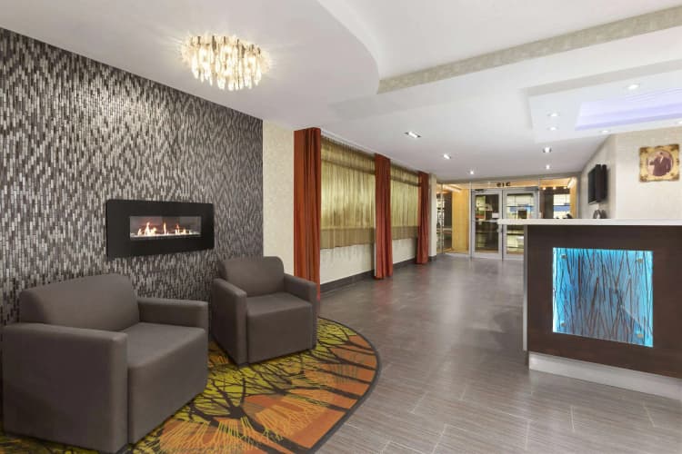 Days Inn by Wyndham Ottawa photo 3