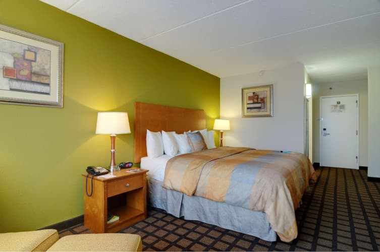 Best Western Plus Chicago Hillside photo 4