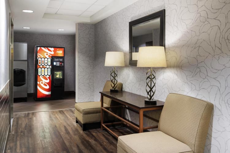 Best Western Premier Freeport Inn Calgary Airport photo 4