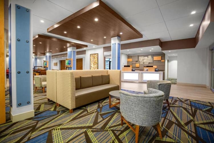 Holiday Inn Express & Suites Sanford photo 3
