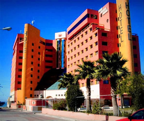 Hotel Corona Plaza photo 2