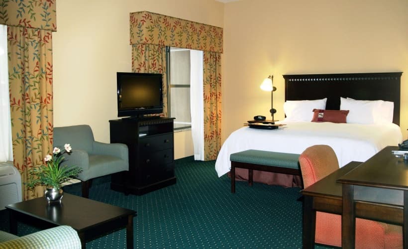 Hampton Inn & Suites Seal Beach, photo 5