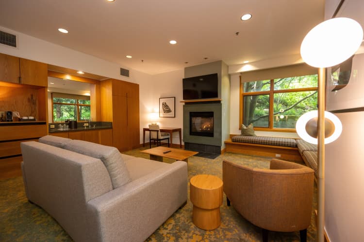 Cedarbrook Lodge photo 2