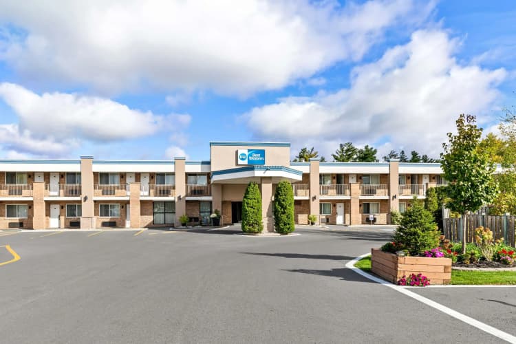 Best Western Halton Hills photo 2