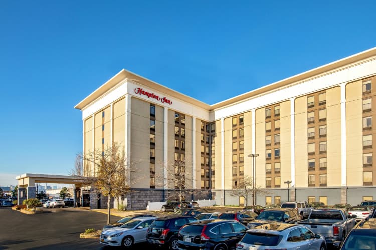 Hampton Inn Boston-Logan Airport photo 2