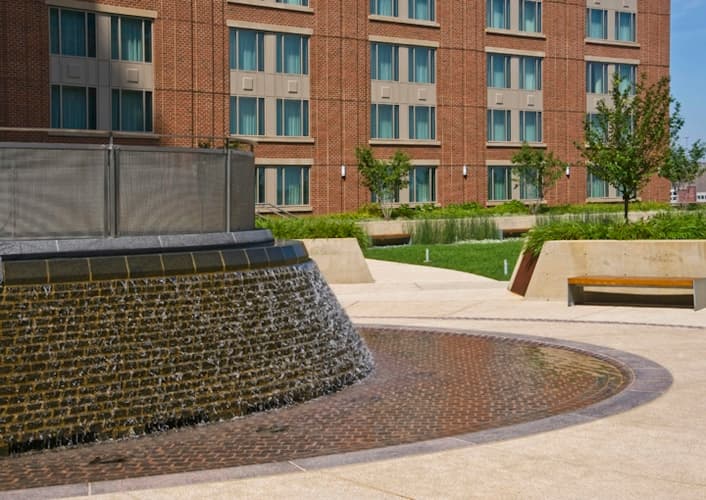 Hilton Garden Inn Baltimore Inner Harbor photo 2
