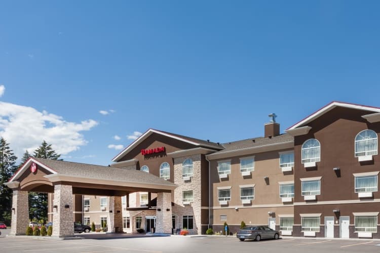 Ramada by Wyndham Creston photo 2