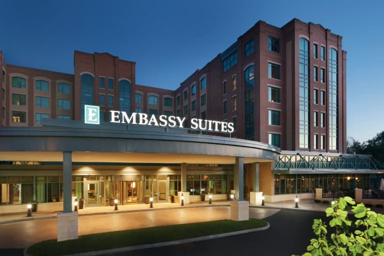 Embassy Suites by Hilton Saratoga Springs photo 2