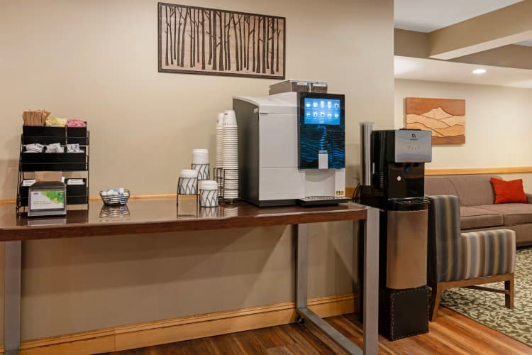 Best Western Plus Windjammer Inn & Conference Center photo 4