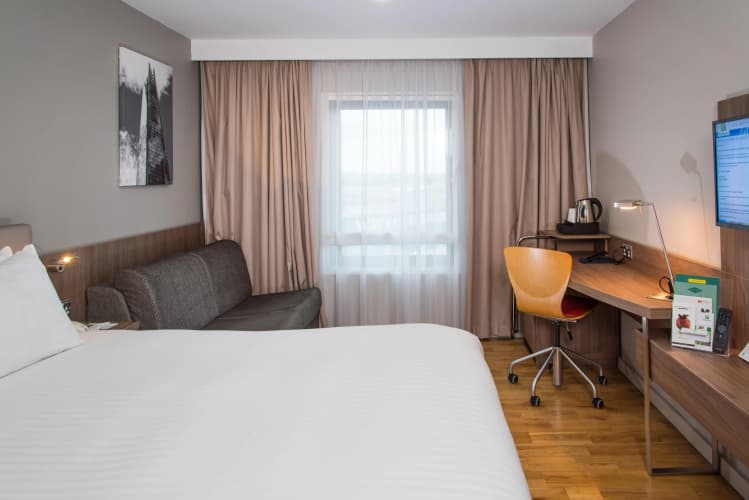 Holiday Inn London - West photo 4