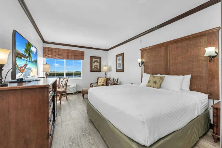 Bayfront Inn On Fifth Avenue photo 5