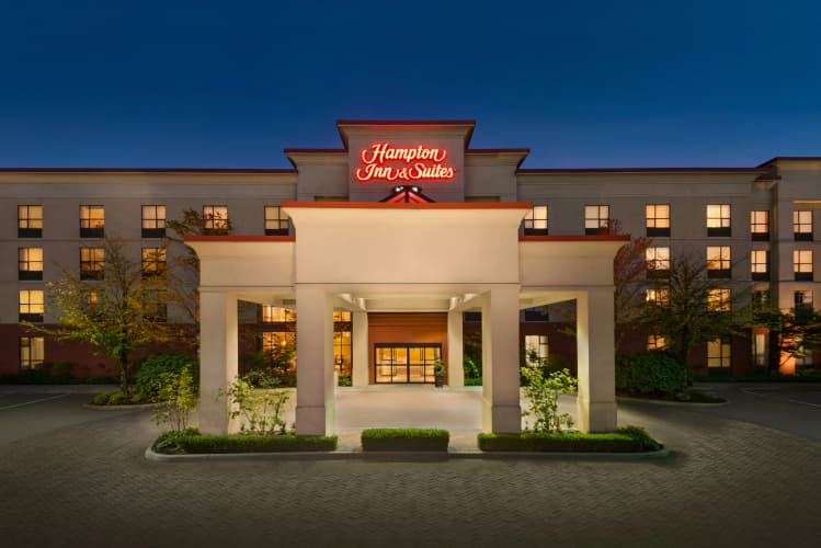 Hampton Inn & Suites by Hilton Langley-Surrey photo 2