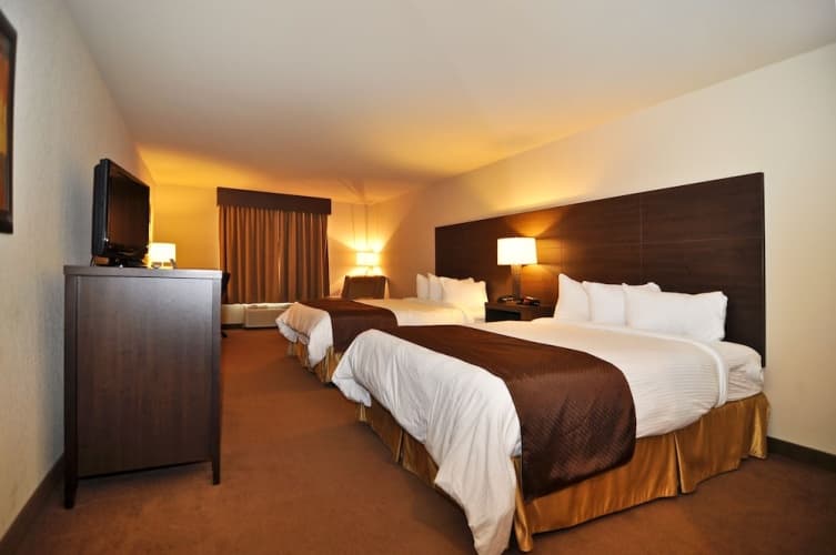 Best Western Plus Saint John Hotel & Suites photo 2