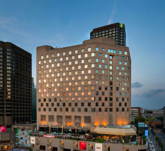 DoubleTree by Hilton Montreal photo 2