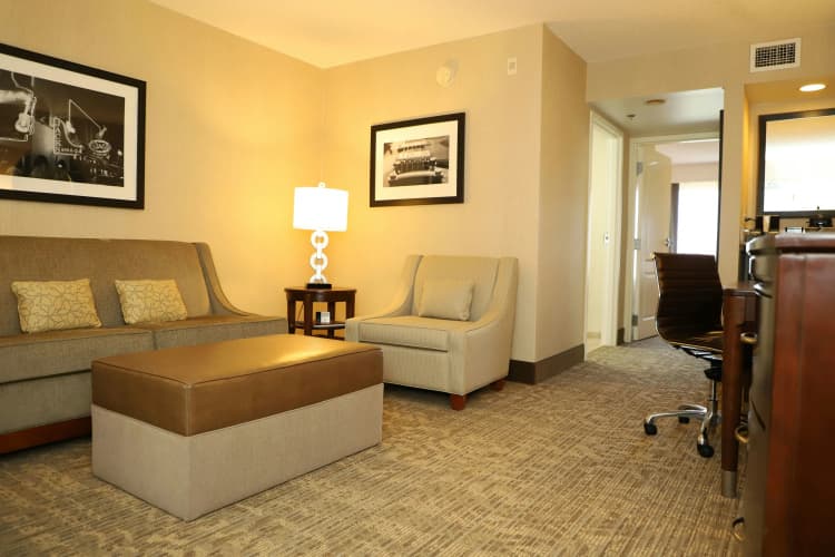 Embassy Suites by Hilton Nashville at Vanderbilt photo 4