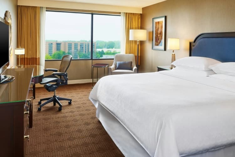 Sheraton Lisle Naperville Hotel photo 5