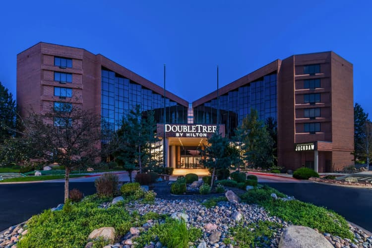 DoubleTree by Hilton Hotel Denver - Aurora photo 2