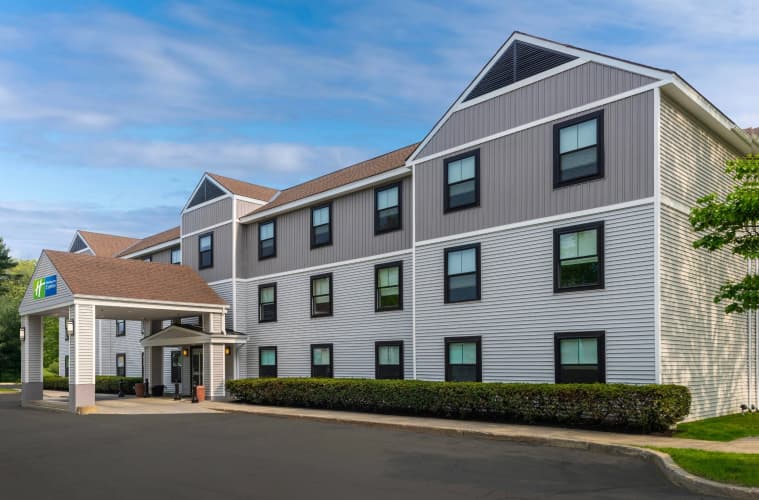 La Quinta Inn & Suites Burlington photo 2