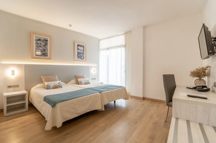 Aparthotel Advise Reina photo 3