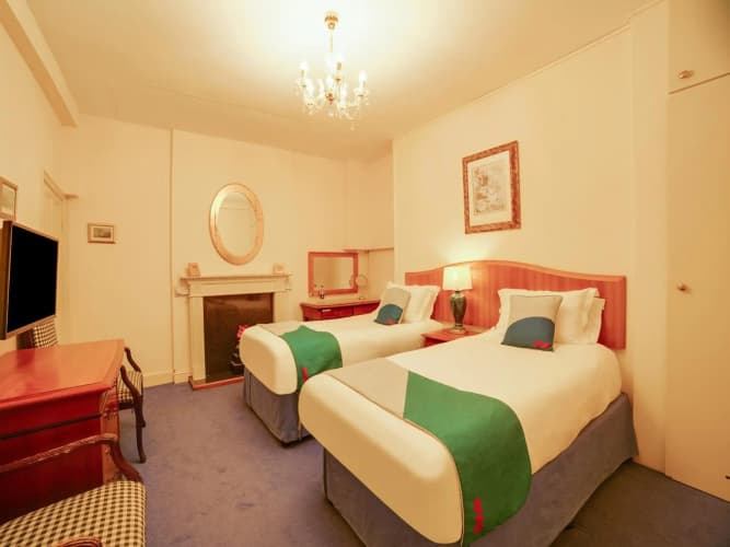 Oyo Bailbrook Lodge, Bath photo 4