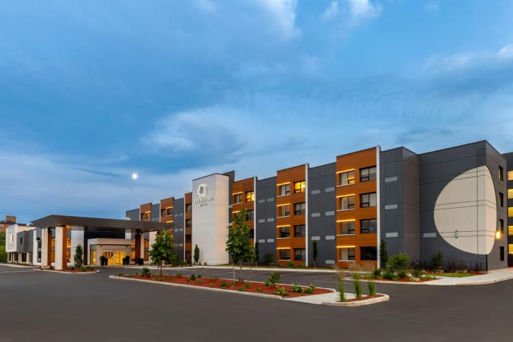 Doubletree By Hilton Kingston photo 2