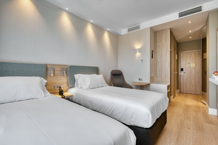 Holiday Inn Express Madrid Airport photo 5