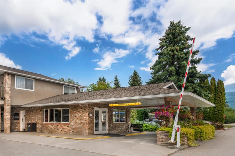 Best Western Sicamous Inn photo 2