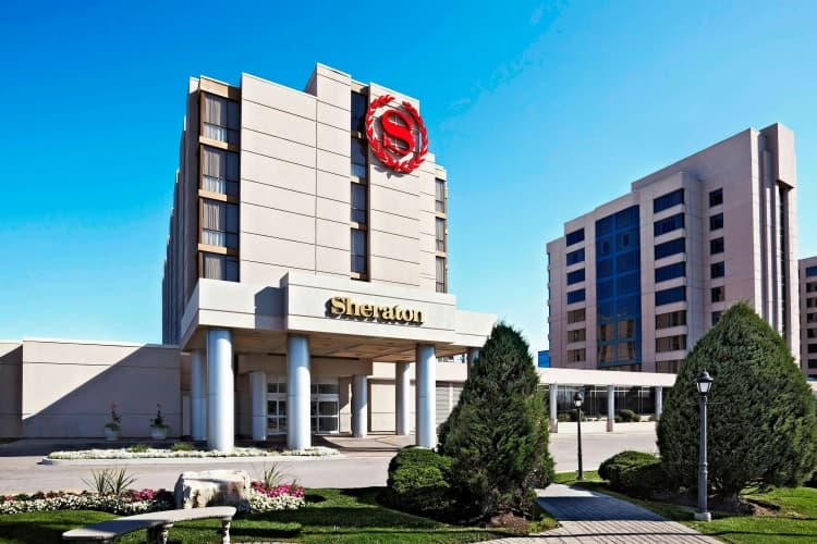 Sheraton Parkway Toronto North Hotel And Suites photo 2