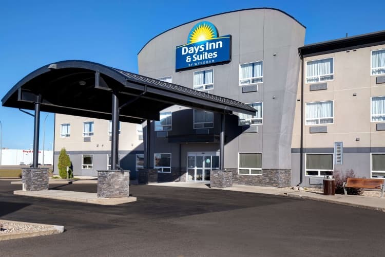 Days Inn & Suites By Wyndham Yorkton, photo 2