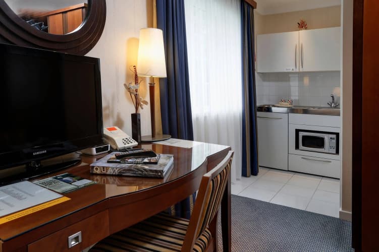 Best Western Welwyn Garden City Homestead Court Hotel photo 3