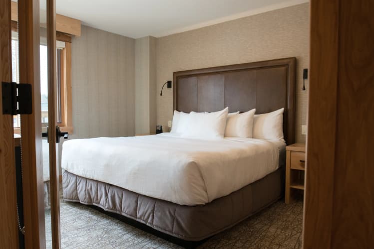Moose Hotel & Suites photo 4