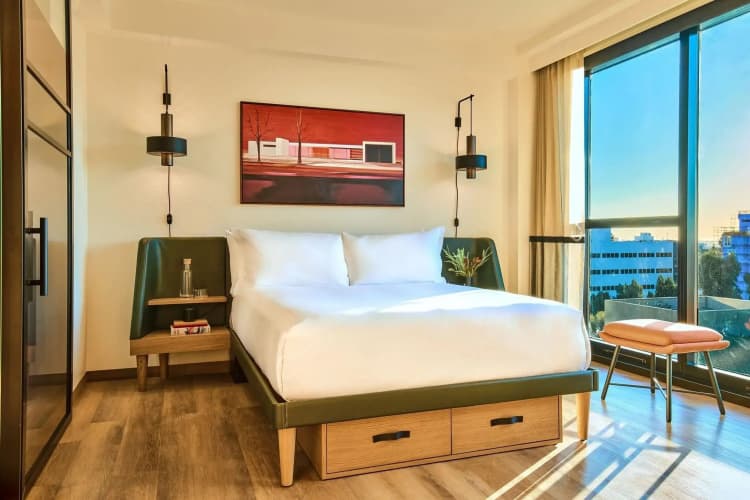HOLLYWOOD VOLUME, a Tribute Portfolio Hotel photo 4