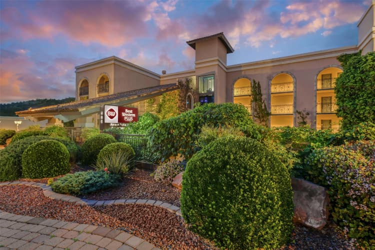 Best Western Plus Arroyo Roble Hotel & Creekside Villas photo 2